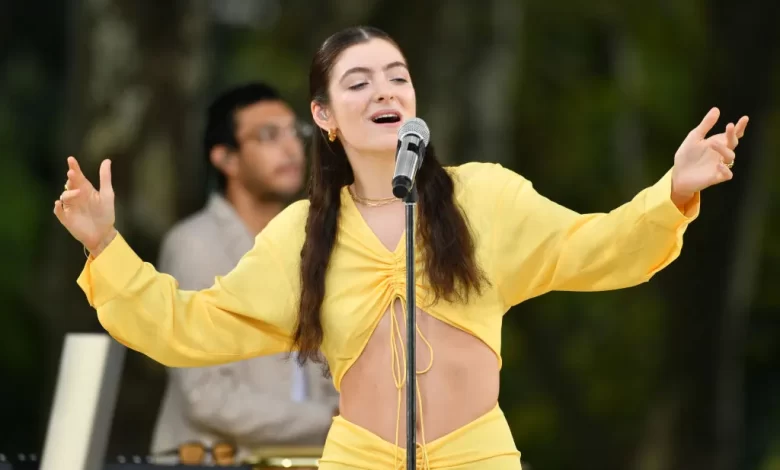 What is Lorde’s Net Worth? Let’s Dig Deeper To Know How Much This Singer Earns